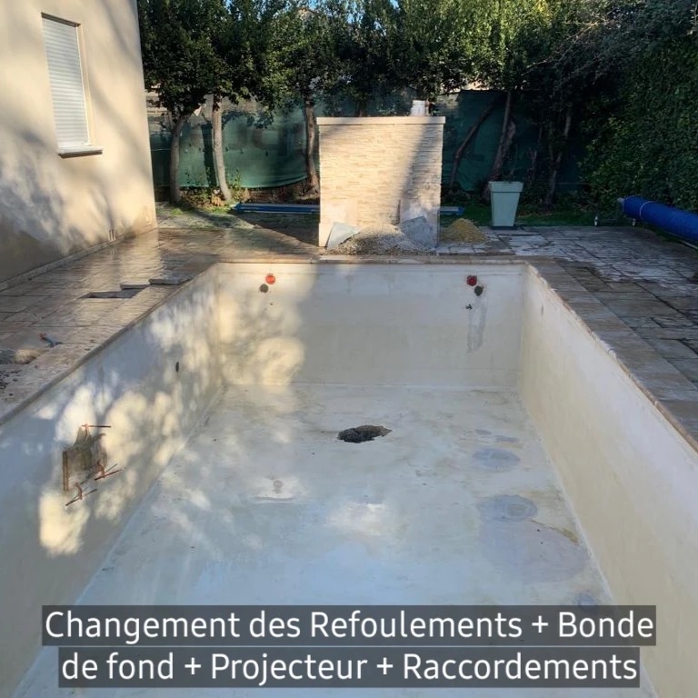 Etape 3 Changement des Refoulements + Bonde de fond + Projecteur + Raccordements